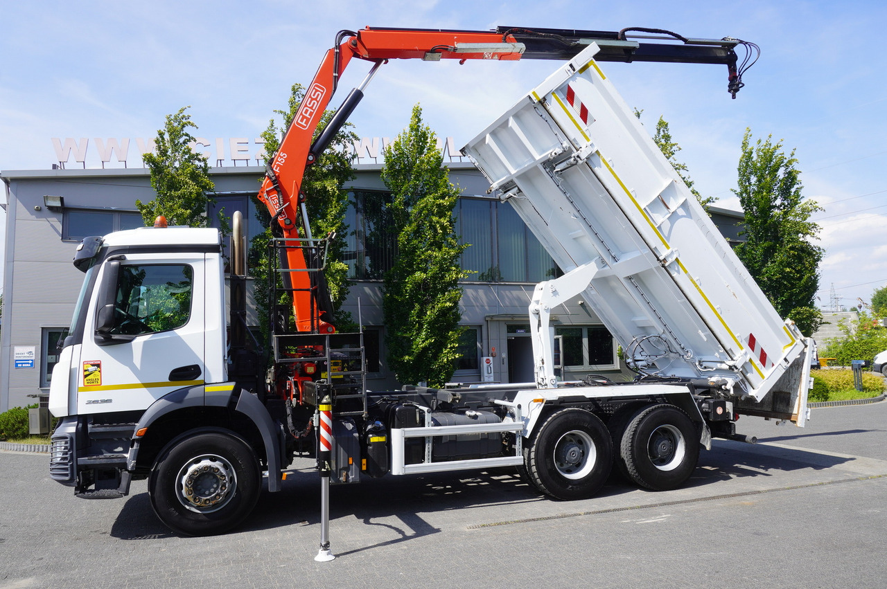 MERCEDES-BENZ AROCS 2636 / Fassi F155A.0.22 crane 6t / 120 tho. km / 3-sided dump truck / 2 x Bordmatic - Madelveok/ Platvormveok, Kraanaga veoauto: pilt 5 MERCEDES-BENZ AROCS 2636 / Fassi F155A.0.22 crane 6t / 120 tho. km / 3-sided dump truck / 2 x Bordmatic - Madelveok/ Platvormveok, Kraanaga veoauto: pilt 5