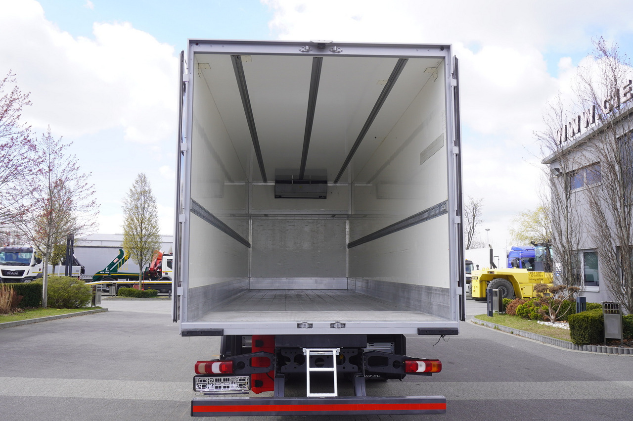 MERCEDES-BENZ Actros 1824 / Refrigerator / Carrier Supra 1250 / Sleeping cabin - Külmutiga veoauto: pilt 4 MERCEDES-BENZ Actros 1824 / Refrigerator / Carrier Supra 1250 / Sleeping cabin - Külmutiga veoauto: pilt 4