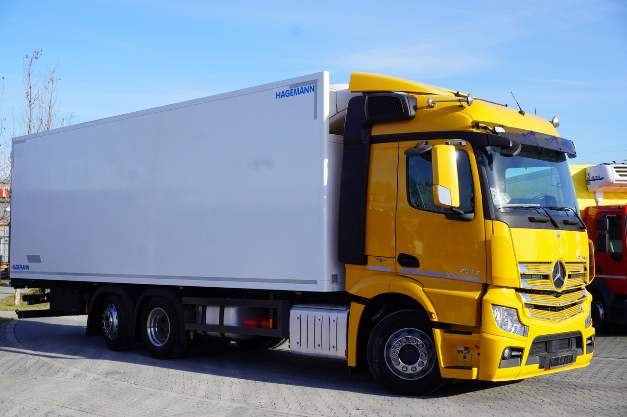 MERCEDES-BENZ Actros 2543 E6 6×2 / Refrigerated truck / ATP/FRC / 20 pallets / 260000 km!!! - Külmutiga veoauto: pilt 5 MERCEDES-BENZ Actros 2543 E6 6×2 / Refrigerated truck / ATP/FRC / 20 pallets / 260000 km!!! - Külmutiga veoauto: pilt 5