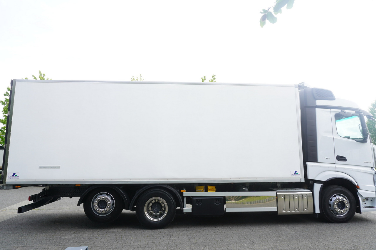 MERCEDES-BENZ Actros 2543 / Lecapitaine Refrigerator Multitemperature / Carrier Supra 950 MT - Külmutiga veoauto: pilt 5 MERCEDES-BENZ Actros 2543 / Lecapitaine Refrigerator Multitemperature / Carrier Supra 950 MT - Külmutiga veoauto: pilt 5