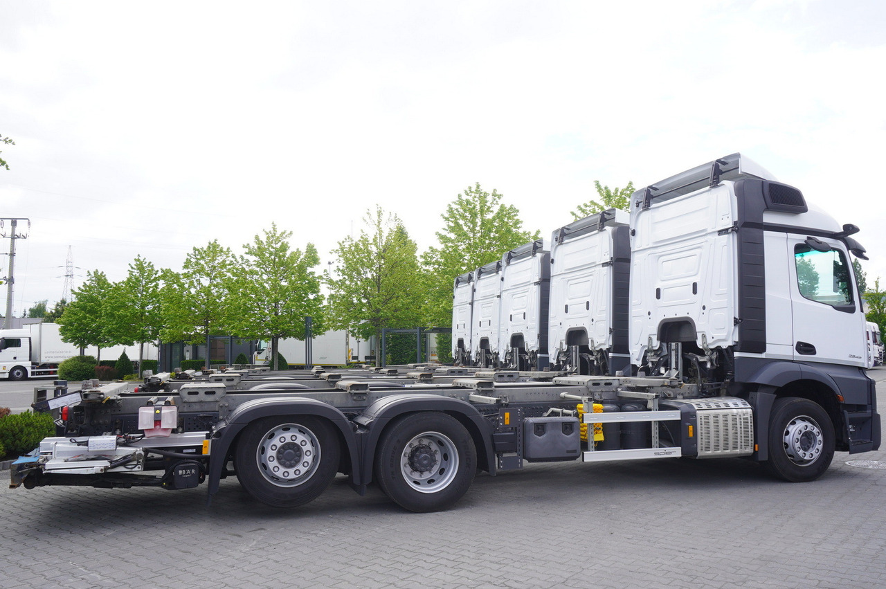 MERCEDES-BENZ Actros 2545 6×2 MP5 / ADR AT / 12 units - Konteinerveduk/ Tõstukiga veoauto: pilt 3 MERCEDES-BENZ Actros 2545 6×2 MP5 / ADR AT / 12 units - Konteinerveduk/ Tõstukiga veoauto: pilt 3