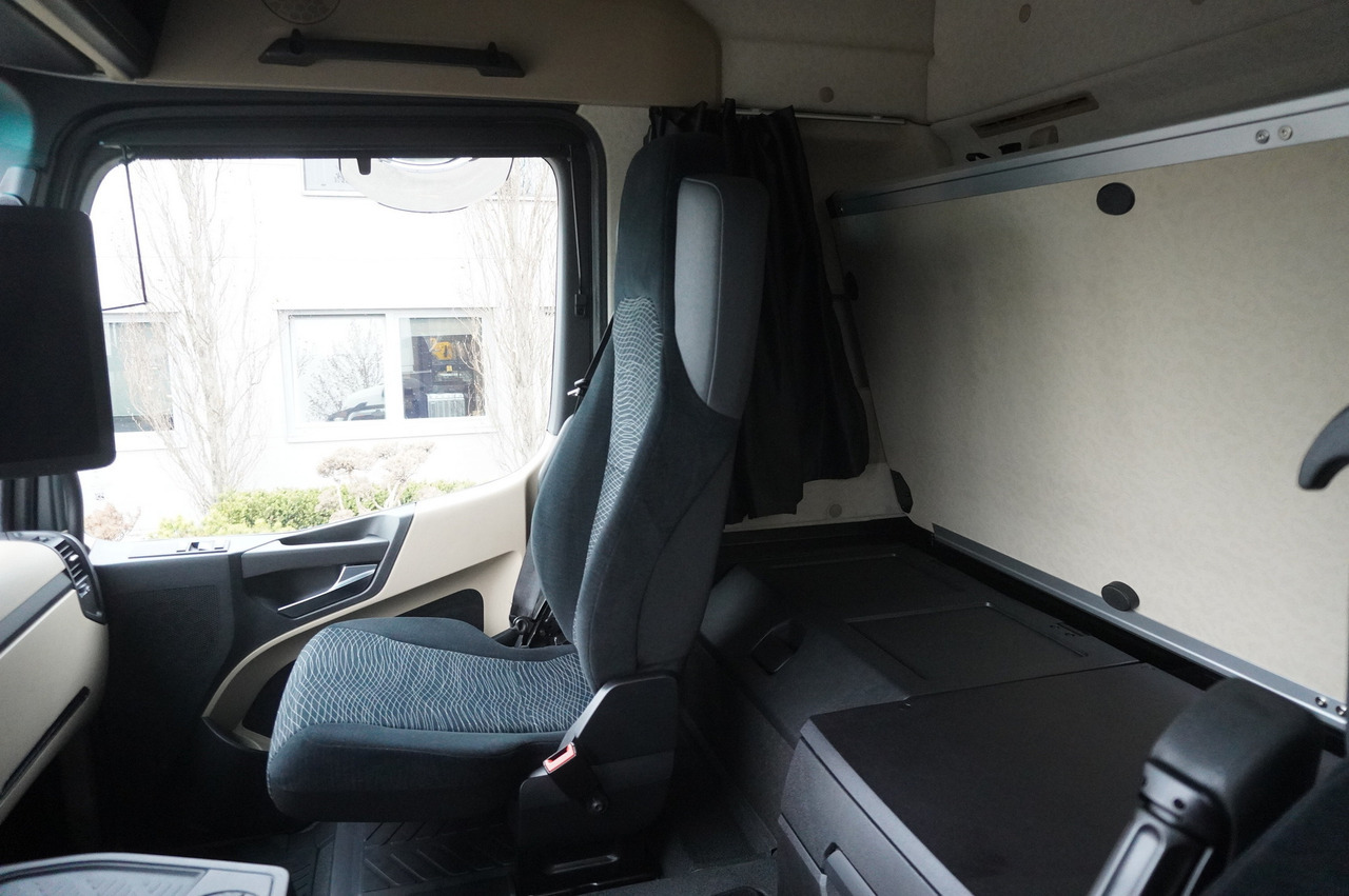 MERCEDES-BENZ Actros 2545 6×2 MP5 / ADR / several units liising MERCEDES-BENZ Actros 2545 6×2 MP5 / ADR / several units: pilt 19