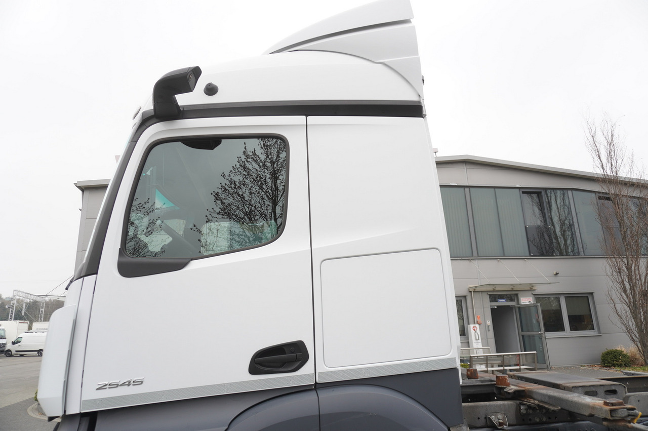 MERCEDES-BENZ Actros 2545 6×2 MP5 / ADR / several units liising MERCEDES-BENZ Actros 2545 6×2 MP5 / ADR / several units: pilt 14