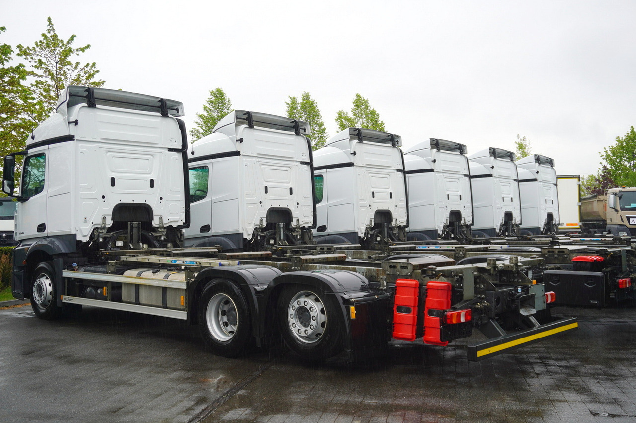 MERCEDES-BENZ Actros 2545 6×2 MP5 / FULL ADR / 12 units - Konteinerveduk/ Tõstukiga veoauto: pilt 4 MERCEDES-BENZ Actros 2545 6×2 MP5 / FULL ADR / 12 units - Konteinerveduk/ Tõstukiga veoauto: pilt 4