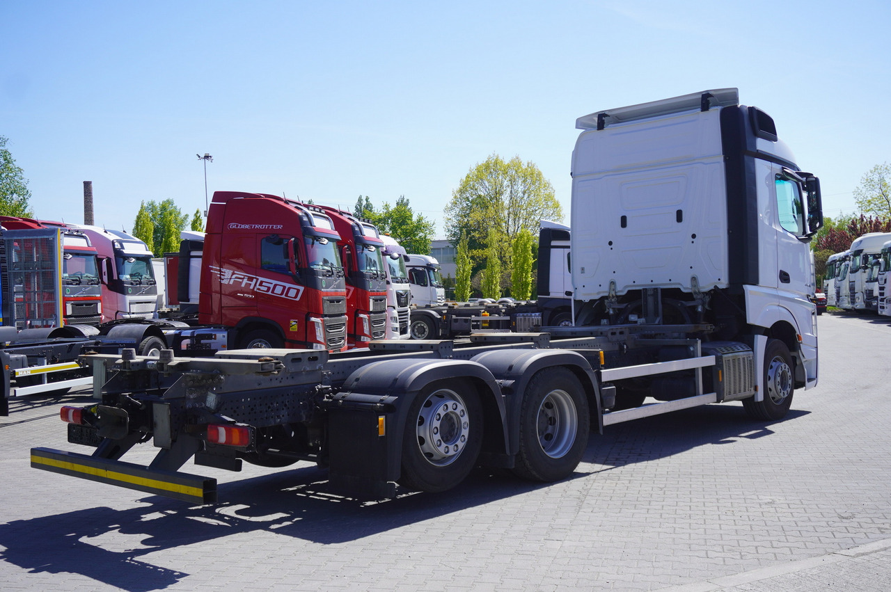 MERCEDES-BENZ Actros 2545 6×2 MP5 / Full ADR / BDF - Konteinerveduk/ Tõstukiga veoauto: pilt 5 MERCEDES-BENZ Actros 2545 6×2 MP5 / Full ADR / BDF - Konteinerveduk/ Tõstukiga veoauto: pilt 5