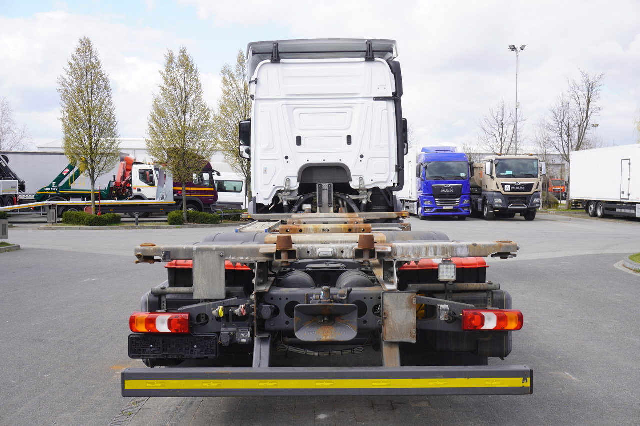 MERCEDES-BENZ Actros 2545 6x2 MP5 / Full ADR / BDF - Konteinerveduk/ Tõstukiga veoauto: pilt 4 MERCEDES-BENZ Actros 2545 6x2 MP5 / Full ADR / BDF - Konteinerveduk/ Tõstukiga veoauto: pilt 4