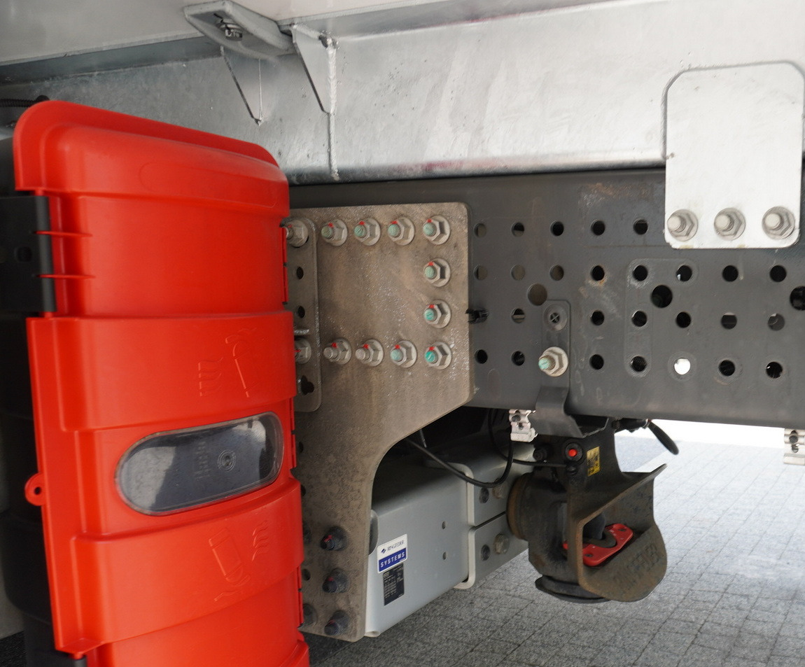 Uus Külmutiga veoauto MERCEDES-BENZ Actros 2545 MP5 6×2 E6 / NEW Igloocar refrigerator / 19 pallets: pilt 9