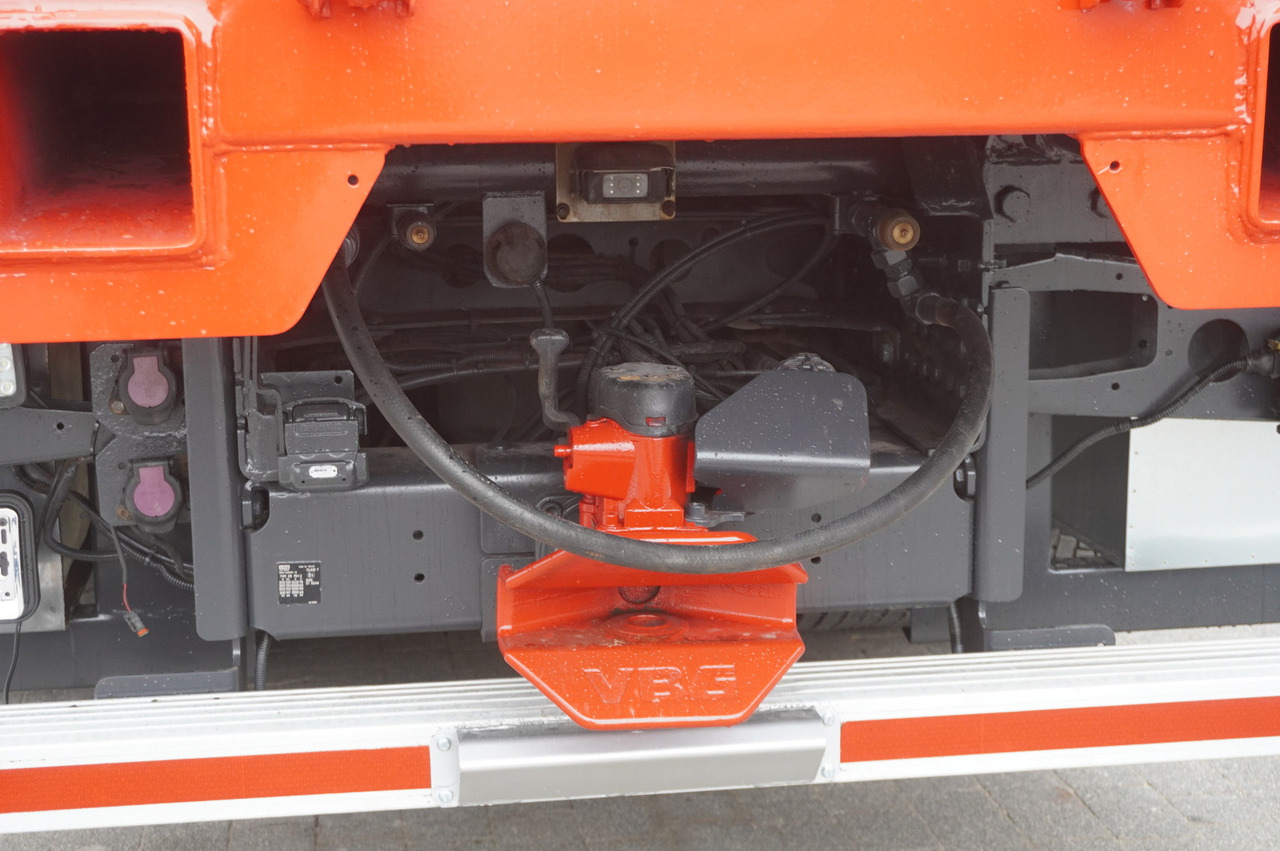 Kallurauto MERCEDES-BENZ Actros 3563 8x4 / Tipper for grain 20 t load capacity: pilt 19