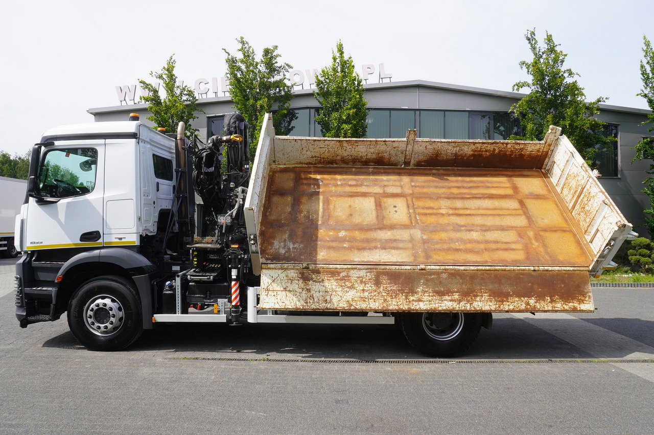 Madelveok/ Platvormveok, Kraanaga veoauto MERCEDES-BENZ Arocs 1833 / 87,000 km!!! / Hds HIAB X-DUO 128 B-2 / three-sided tipper: pilt 14