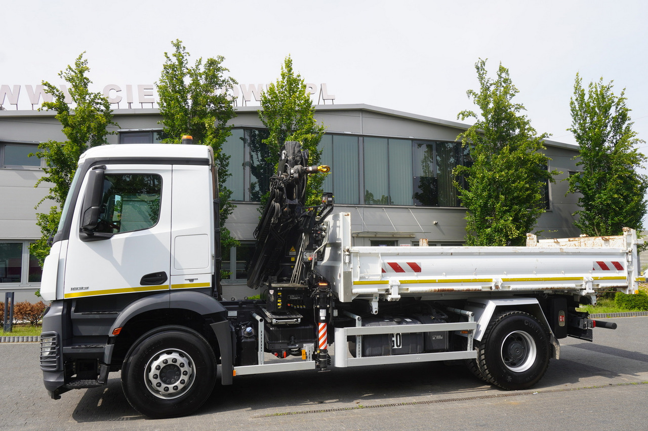 MERCEDES-BENZ Arocs 1833 / 87,000 km!!! / Hds HIAB X-DUO 128 B-2 / three-sided tipper - Madelveok/ Platvormveok, Kraanaga veoauto: pilt 5 MERCEDES-BENZ Arocs 1833 / 87,000 km!!! / Hds HIAB X-DUO 128 B-2 / three-sided tipper - Madelveok/ Platvormveok, Kraanaga veoauto: pilt 5