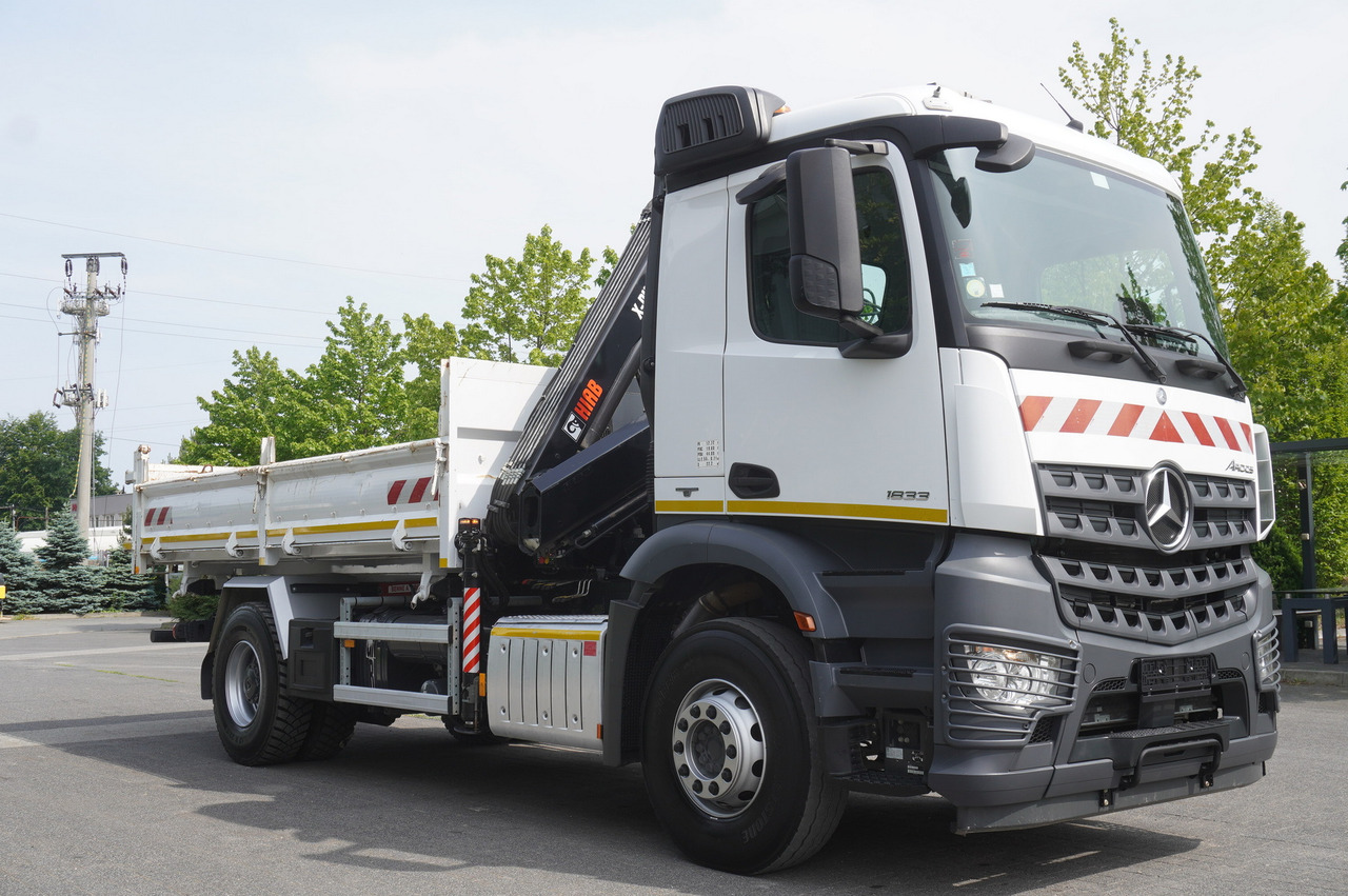 Madelveok/ Platvormveok, Kraanaga veoauto MERCEDES-BENZ Arocs 1833 / 87,000 km!!! / Hds HIAB X-DUO 128 B-2 / three-sided tipper: pilt 7