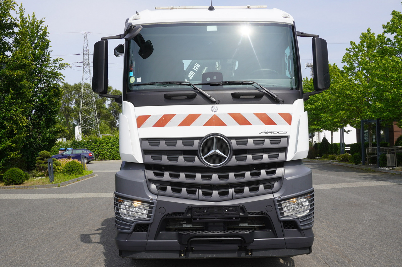 Madelveok/ Platvormveok, Kraanaga veoauto MERCEDES-BENZ Arocs 1833 / 87,000 km!!! / Hds HIAB X-DUO 128 B-2 / three-sided tipper: pilt 9