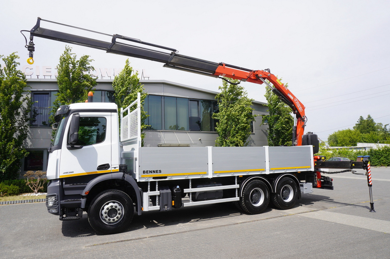 MERCEDES-BENZ Arocs 2633 flatbed truck / Crane FASSI F155A.0.23 / REMOTE CONTROL / 230,000 km - Kraanaga veoauto: pilt 3 MERCEDES-BENZ Arocs 2633 flatbed truck / Crane FASSI F155A.0.23 / REMOTE CONTROL / 230,000 km - Kraanaga veoauto: pilt 3