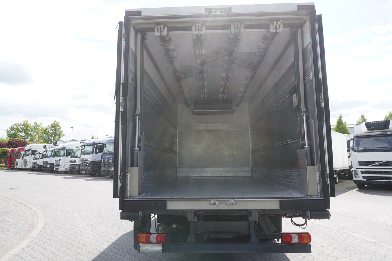 MERCEDES-BENZ Atego 1021 / Lamberet meat hook refrigerator / Carcass elevator 1000 kg / Thermoking T800 R - Külmutiga veoauto, Kraanaga veoauto: pilt 5 MERCEDES-BENZ Atego 1021 / Lamberet meat hook refrigerator / Carcass elevator 1000 kg / Thermoking T800 R - Külmutiga veoauto, Kraanaga veoauto: pilt 5