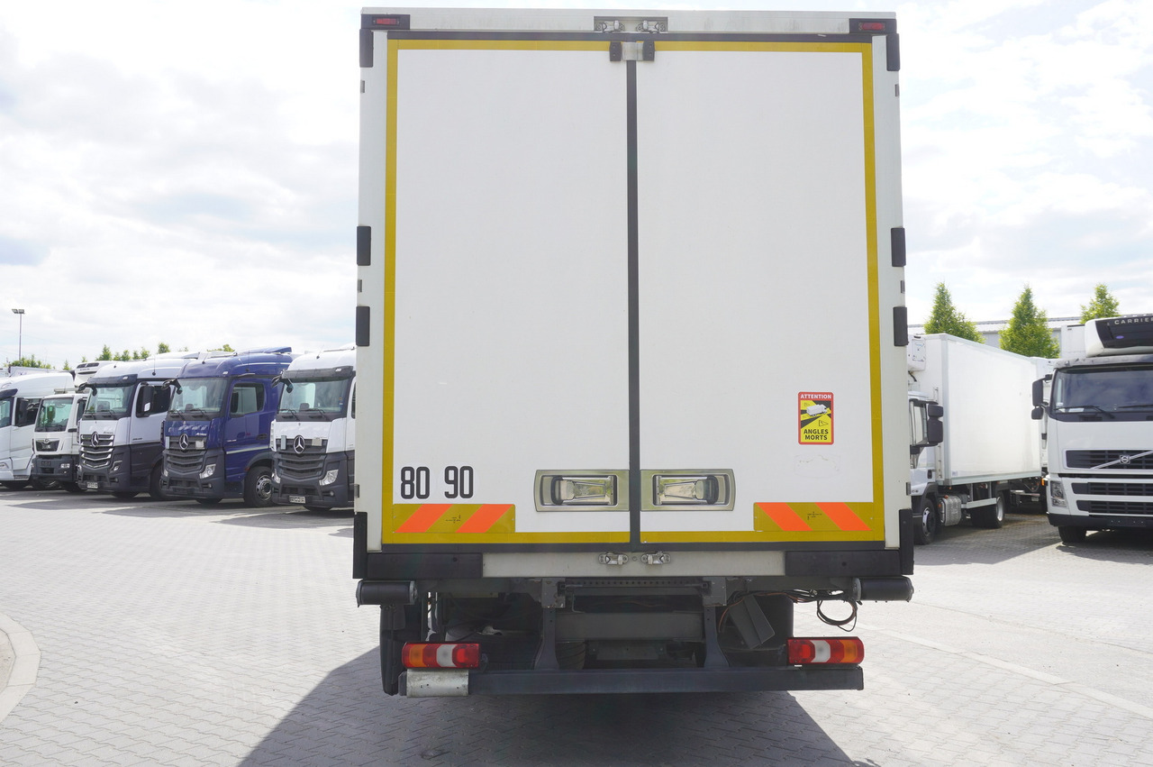MERCEDES-BENZ Atego 1021 / Lamberet meat hook refrigerator / Carcass elevator 1000 kg / Thermoking T800 R - Külmutiga veoauto, Kraanaga veoauto: pilt 4 MERCEDES-BENZ Atego 1021 / Lamberet meat hook refrigerator / Carcass elevator 1000 kg / Thermoking T800 R - Külmutiga veoauto, Kraanaga veoauto: pilt 4