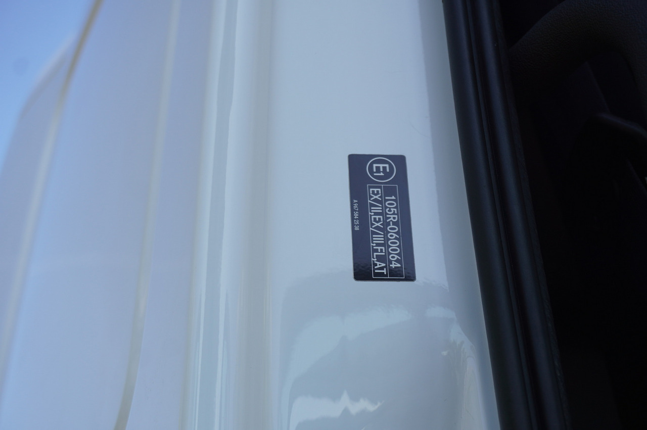 MERCEDES-BENZ Atego 1223 / Lamberet Refrigerator / Full ADR / Sleeper cab / 175 tho. km - Külmutiga veoauto: pilt 3 MERCEDES-BENZ Atego 1223 / Lamberet Refrigerator / Full ADR / Sleeper cab / 175 tho. km - Külmutiga veoauto: pilt 3