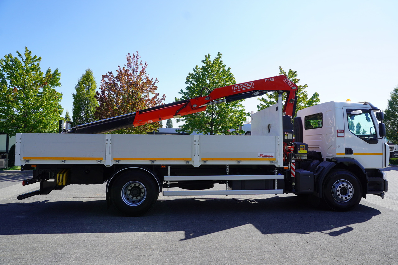 RENAULT C280 DTI 8 / FASSI crane 5.6 T / range 8 m / Flatbed 15 EPAL - Madelveok/ Platvormveok, Kraanaga veoauto: pilt 2 RENAULT C280 DTI 8 / FASSI crane 5.6 T / range 8 m / Flatbed 15 EPAL - Madelveok/ Platvormveok, Kraanaga veoauto: pilt 2