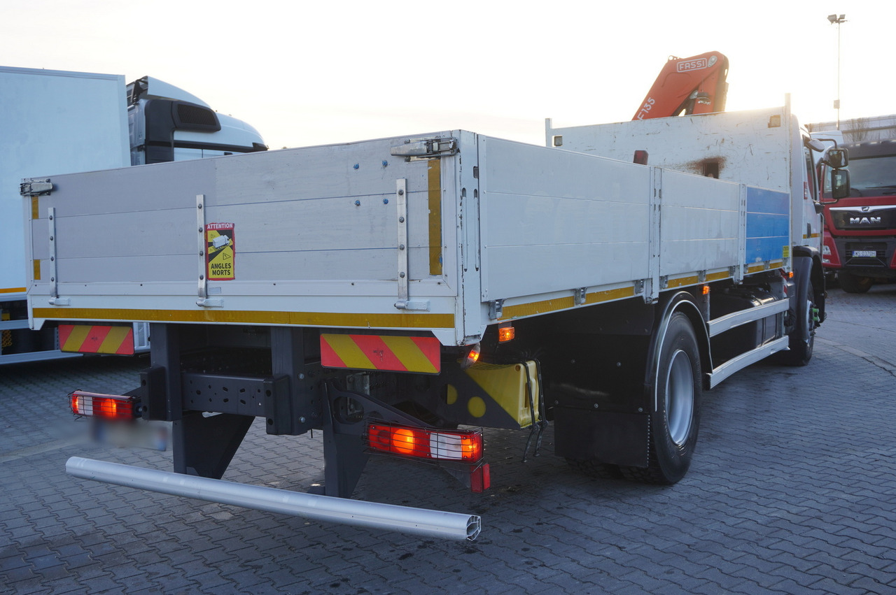 RENAULT C280 DTI 8 / FASSI crane 5.6 T / range 8 m / Flatbed 15 EPAL - Kraanaga veoauto: pilt 3 RENAULT C280 DTI 8 / FASSI crane 5.6 T / range 8 m / Flatbed 15 EPAL - Kraanaga veoauto: pilt 3