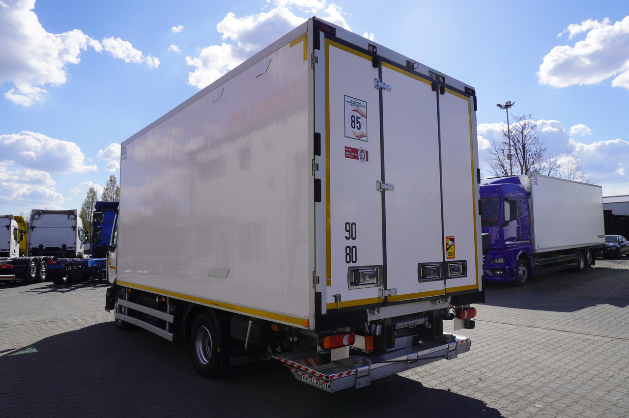 RENAULT D12 / Lamberet refrigerated truck / Dhollandia tail lift 1500 kg / 130 thousand km !! - Külmutiga veoauto: pilt 5 RENAULT D12 / Lamberet refrigerated truck / Dhollandia tail lift 1500 kg / 130 thousand km !! - Külmutiga veoauto: pilt 5