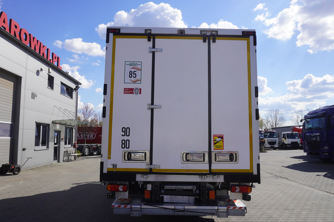 RENAULT D12 / Lamberet refrigerated truck / Dhollandia tail lift 1500 kg / 130 thousand km !! - Külmutiga veoauto: pilt 4 RENAULT D12 / Lamberet refrigerated truck / Dhollandia tail lift 1500 kg / 130 thousand km !! - Külmutiga veoauto: pilt 4