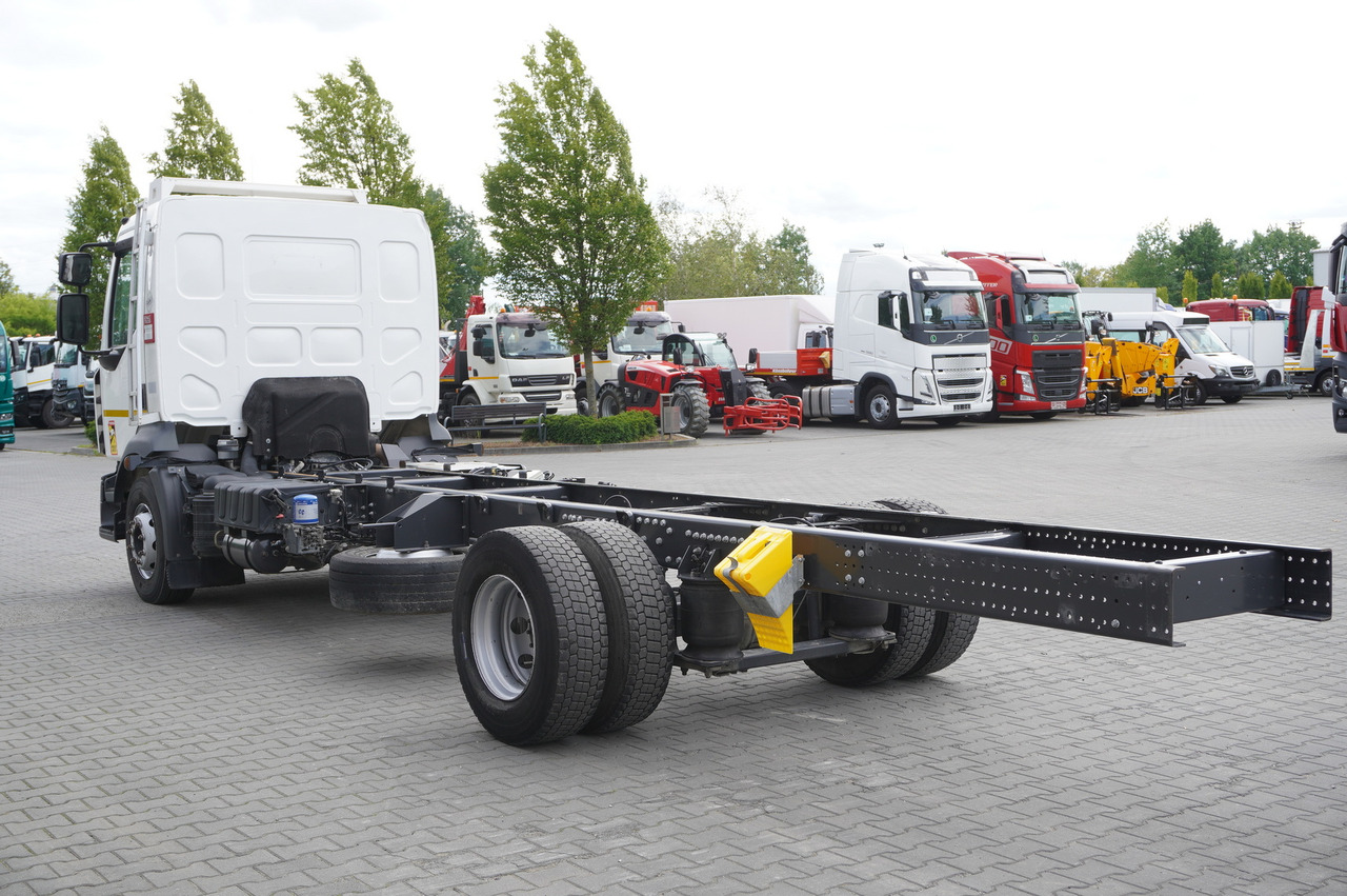 RENAULT D16 / Chassis 7.1 m / Differential lock - Konteinerveduk/ Tõstukiga veoauto: pilt 5 RENAULT D16 / Chassis 7.1 m / Differential lock - Konteinerveduk/ Tõstukiga veoauto: pilt 5