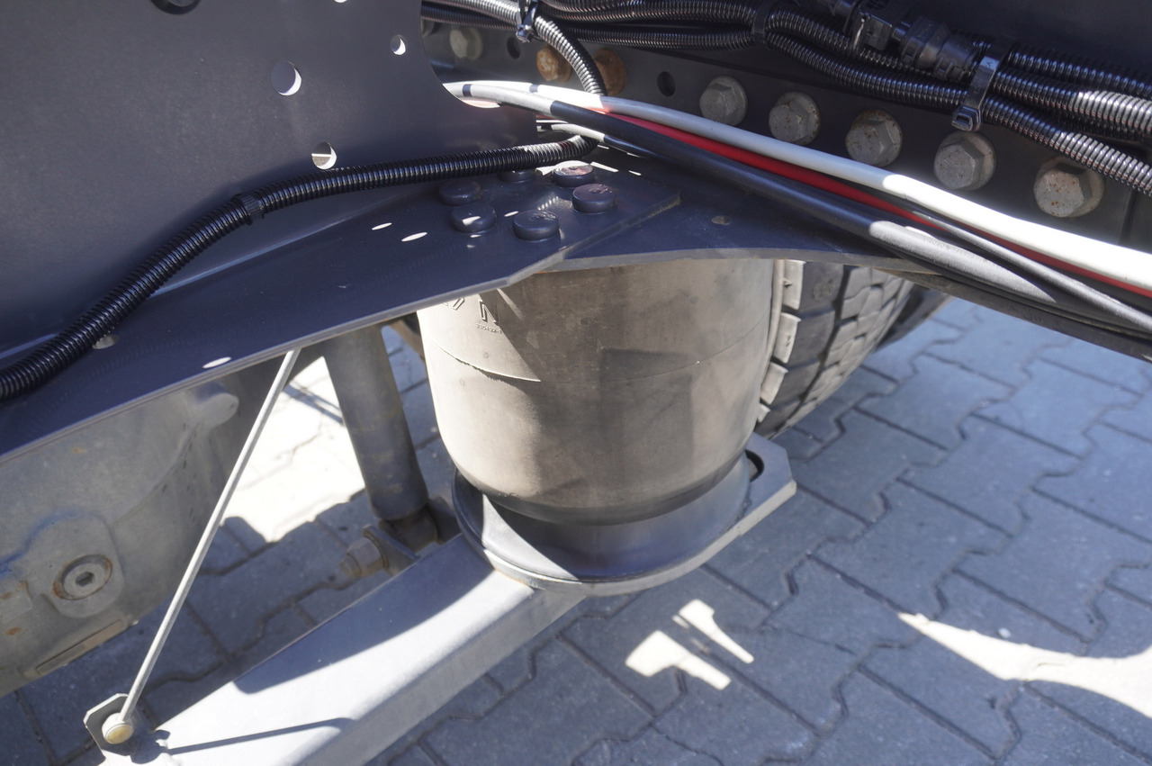 RENAULT D16 / frame 7.3 m / Differential lock / 3 units - Kabiinišassiiga veoauto: pilt 5 RENAULT D16 / frame 7.3 m / Differential lock / 3 units - Kabiinišassiiga veoauto: pilt 5