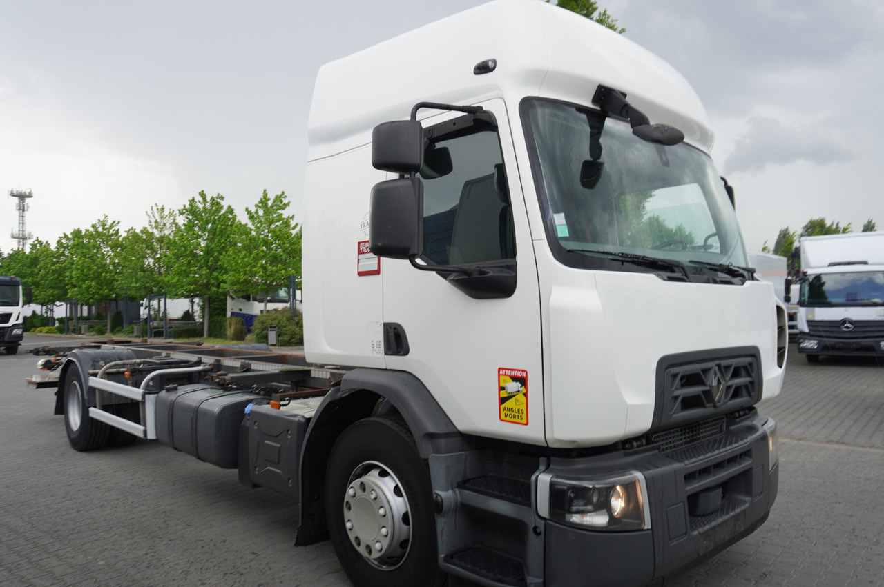 RENAULT D19 Wide Glob / BDF / load capacity 11t / 280 thousand km / tail lift - Kabiinišassiiga veoauto: pilt 1 RENAULT D19 Wide Glob / BDF / load capacity 11t / 280 thousand km / tail lift - Kabiinišassiiga veoauto: pilt 1