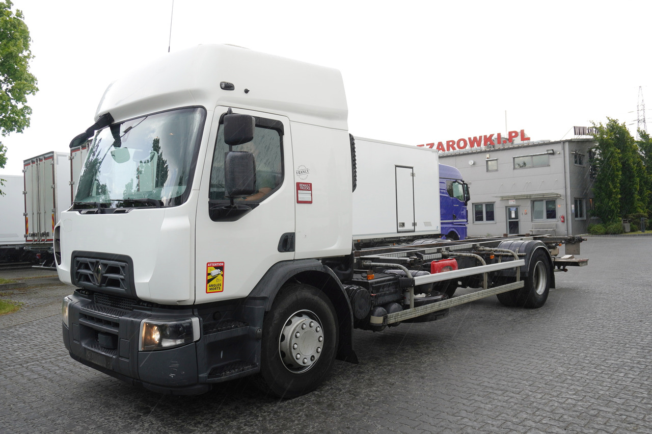 RENAULT D19 Wide Glob / BDF / load capacity 11t / 280 thousand km / tail lift - Kabiinišassiiga veoauto: pilt 2 RENAULT D19 Wide Glob / BDF / load capacity 11t / 280 thousand km / tail lift - Kabiinišassiiga veoauto: pilt 2