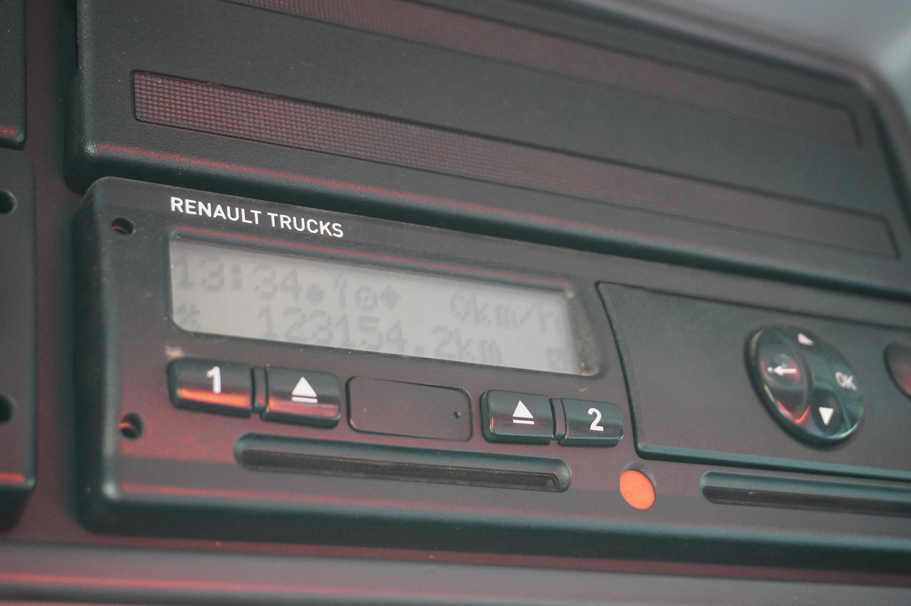 RENAULT K380 6×4 / FASSI F175 crane 7.85 t / 120 thousand km! / 2-sided tipper - Kraanaga veoauto: pilt 2 RENAULT K380 6×4 / FASSI F175 crane 7.85 t / 120 thousand km! / 2-sided tipper - Kraanaga veoauto: pilt 2