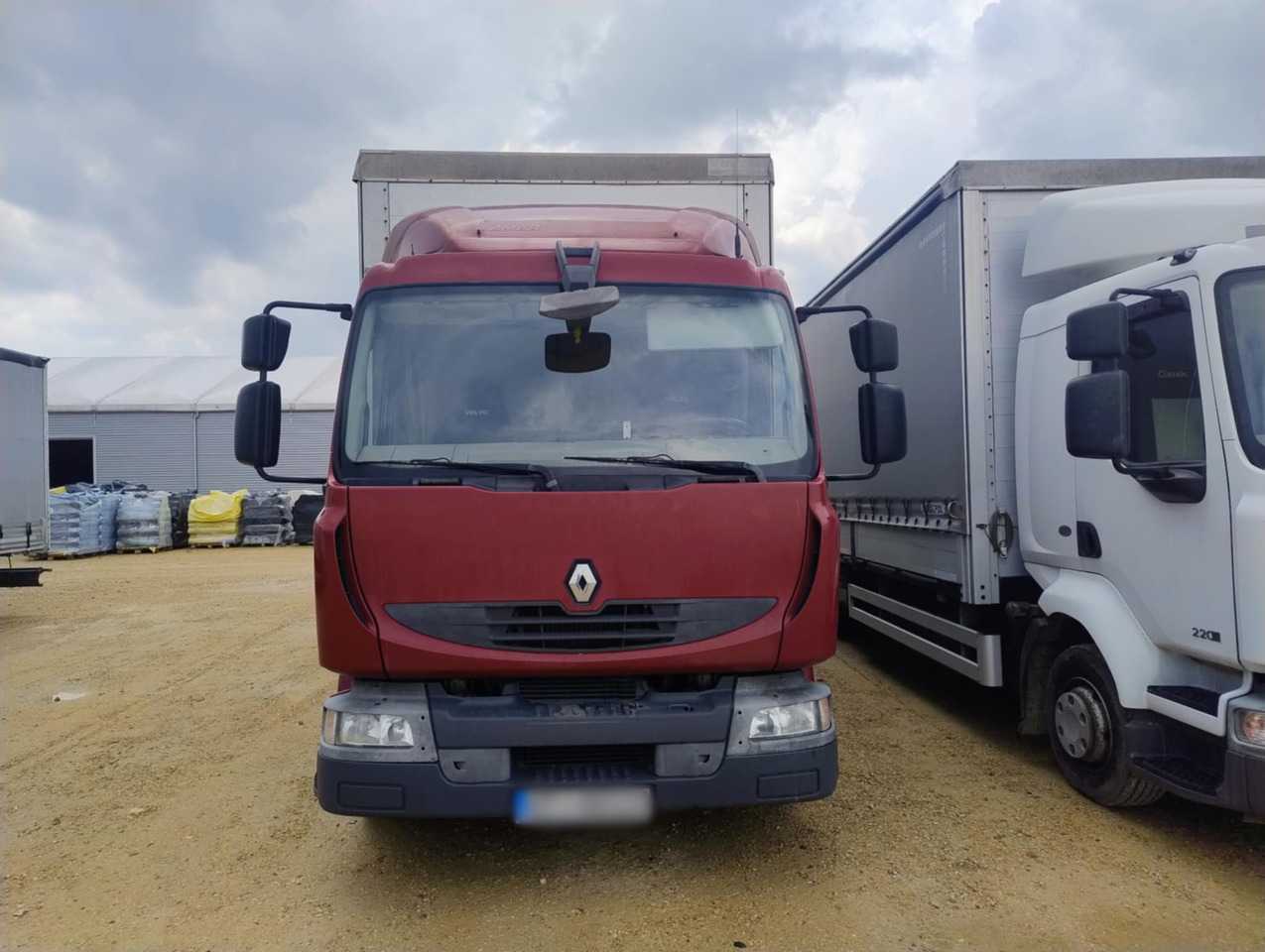 RENAULT Midlum 300 / Curtain 18 EPAL / Sleeping cab - Tent veoauto: pilt 2 RENAULT Midlum 300 / Curtain 18 EPAL / Sleeping cab - Tent veoauto: pilt 2