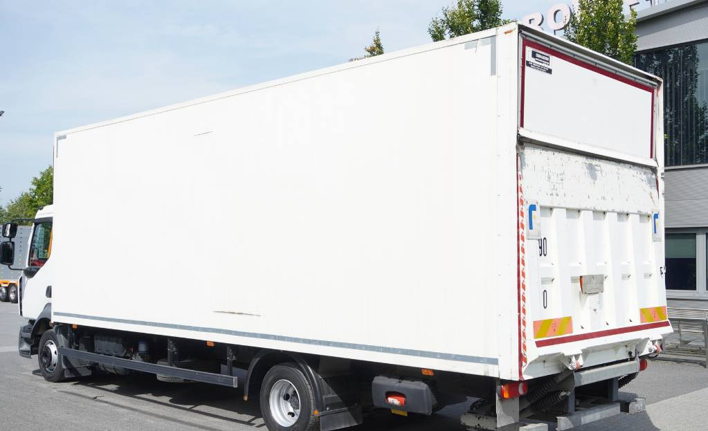 RENAULT Renault D12 E6 / Container 18 pallets / Lift - Kasti veoauto: pilt 3 RENAULT Renault D12 E6 / Container 18 pallets / Lift - Kasti veoauto: pilt 3