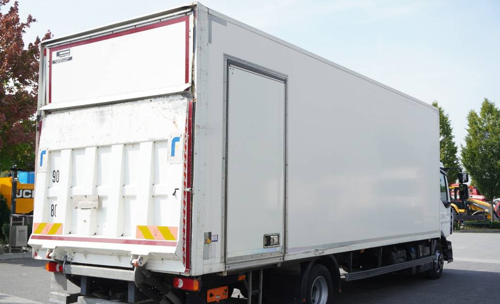 RENAULT Renault D12 E6 / Container 18 pallets / Lift - Kasti veoauto: pilt 5 RENAULT Renault D12 E6 / Container 18 pallets / Lift - Kasti veoauto: pilt 5