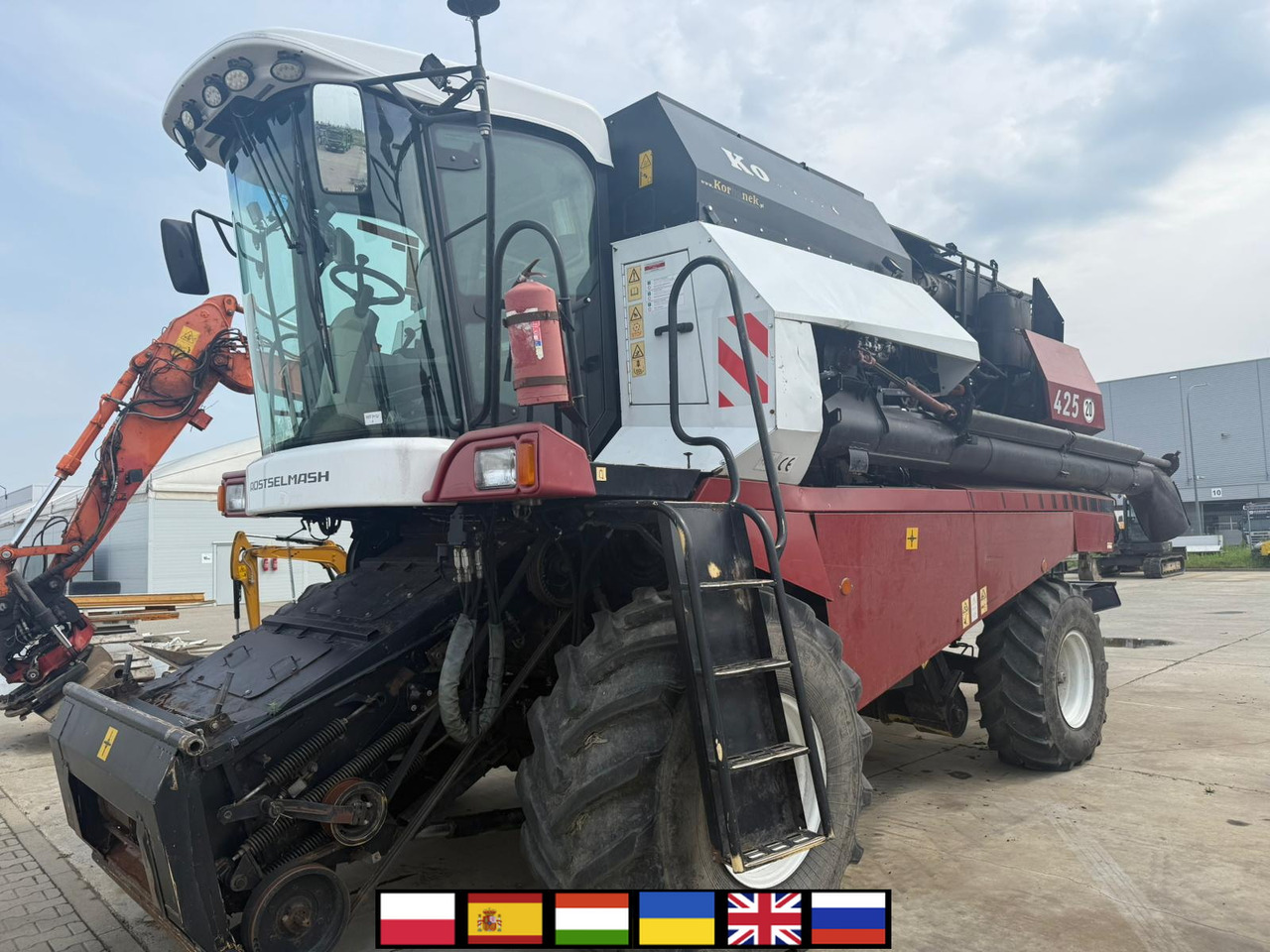 ROSTSELMASH VECTOR 425 RSM-101 grain harvester + Header 5 m + rapeseed harvesting extension / 2300 MTH - Kombain: pilt 1 ROSTSELMASH VECTOR 425 RSM-101 grain harvester + Header 5 m + rapeseed harvesting extension / 2300 MTH - Kombain: pilt 1