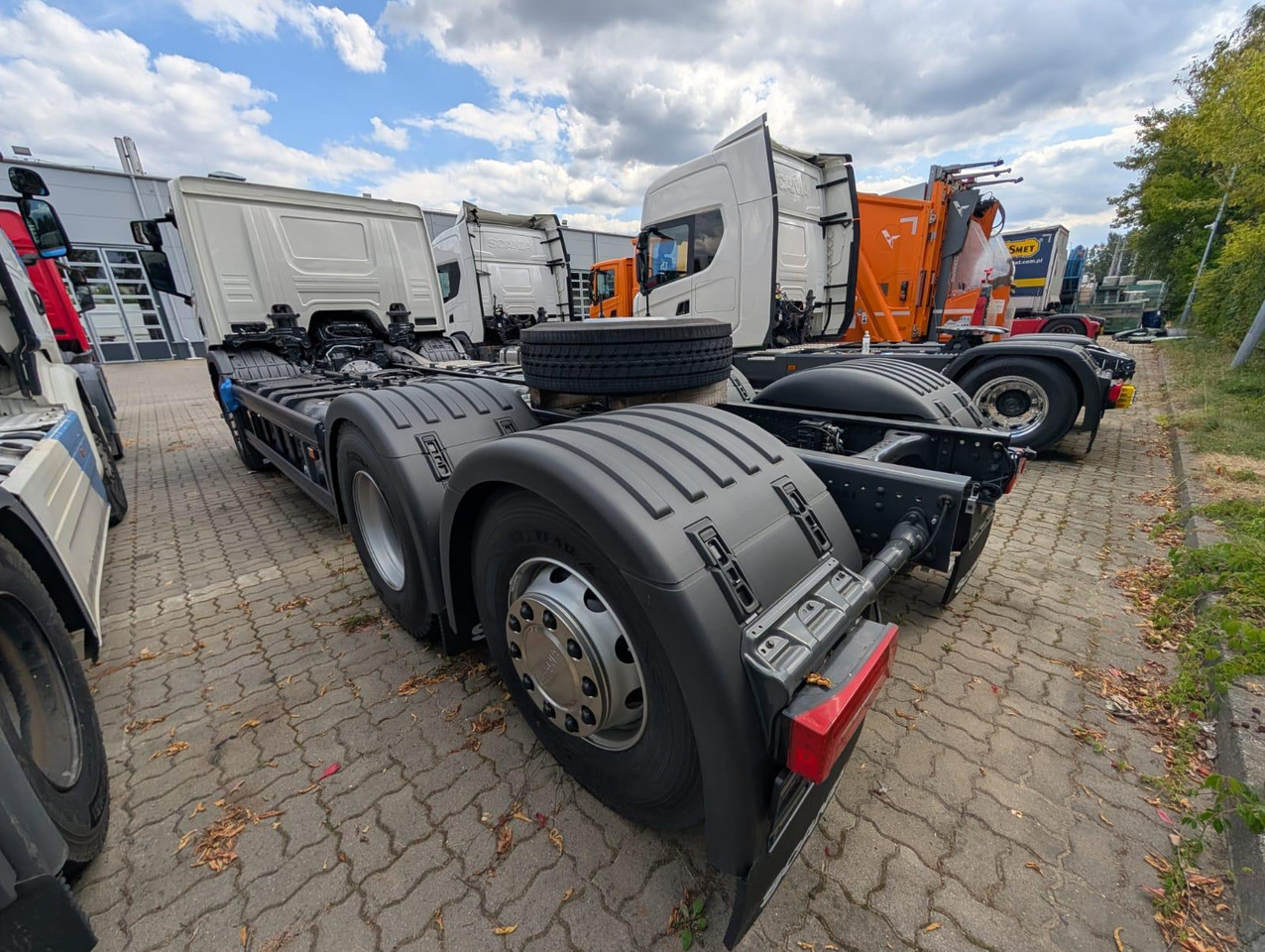 SCANIA P 340 B6x2*4NA / chassis frame / steering axle / CNG - Kabiinišassiiga veoauto: pilt 4 SCANIA P 340 B6x2*4NA / chassis frame / steering axle / CNG - Kabiinišassiiga veoauto: pilt 4