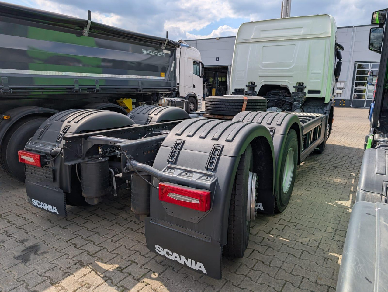 SCANIA P 340 B6x2*4NA / chassis frame / steering axle / CNG / large cab / 8 units - Prügiauto: pilt 3 SCANIA P 340 B6x2*4NA / chassis frame / steering axle / CNG / large cab / 8 units - Prügiauto: pilt 3