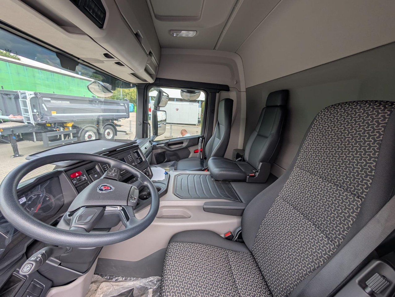 SCANIA P 340 B6x2*4NA / chassis frame / steering axle / CNG / large cab / 8 units - Kabiinišassiiga veoauto: pilt 5 SCANIA P 340 B6x2*4NA / chassis frame / steering axle / CNG / large cab / 8 units - Kabiinišassiiga veoauto: pilt 5