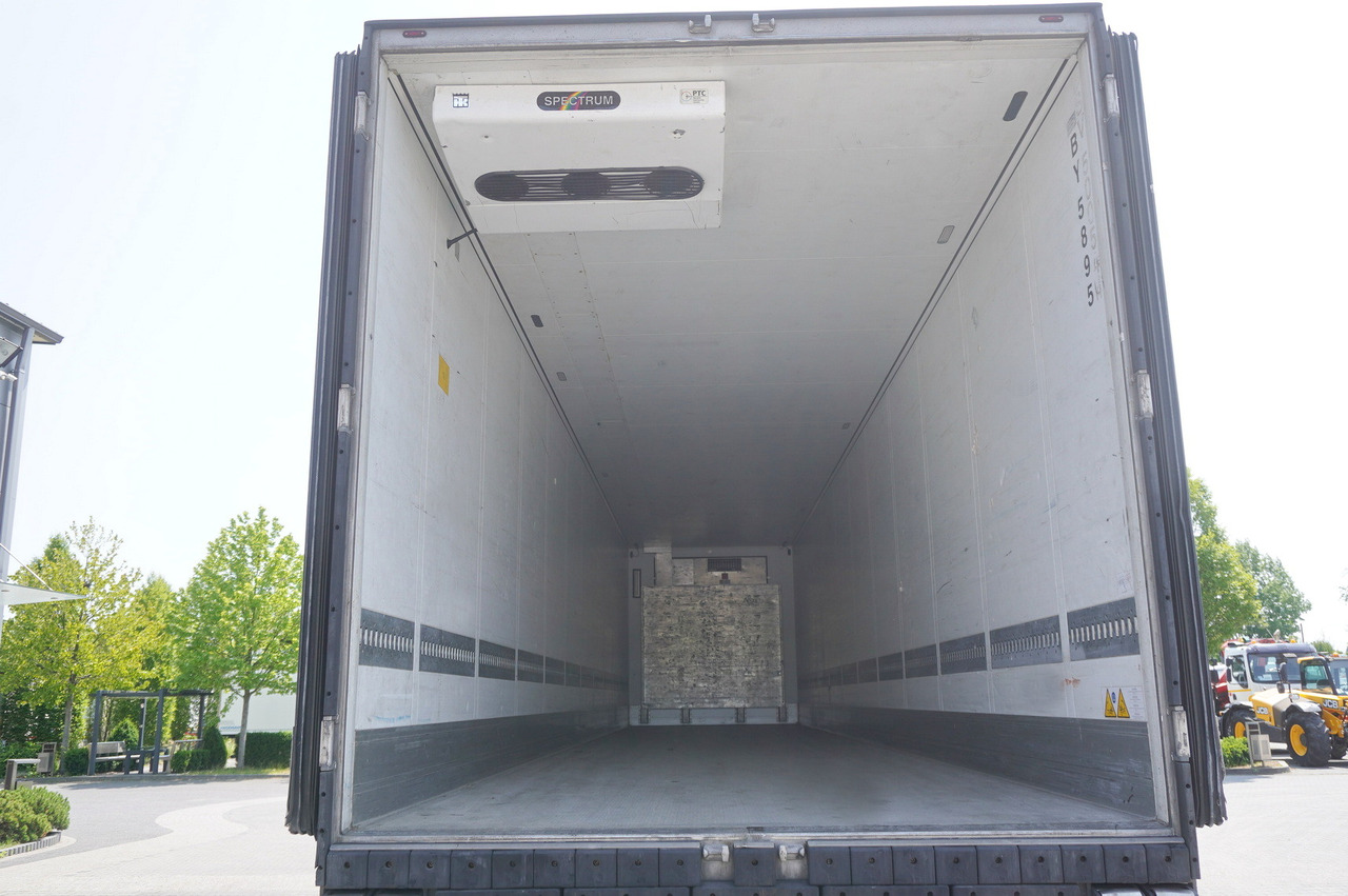 SCHMITZ refrigerated semi-trailer / Thermoking SLX Spectrum 250 / Multitemperature - Külmutiga poolhaagis: pilt 4 SCHMITZ refrigerated semi-trailer / Thermoking SLX Spectrum 250 / Multitemperature - Külmutiga poolhaagis: pilt 4