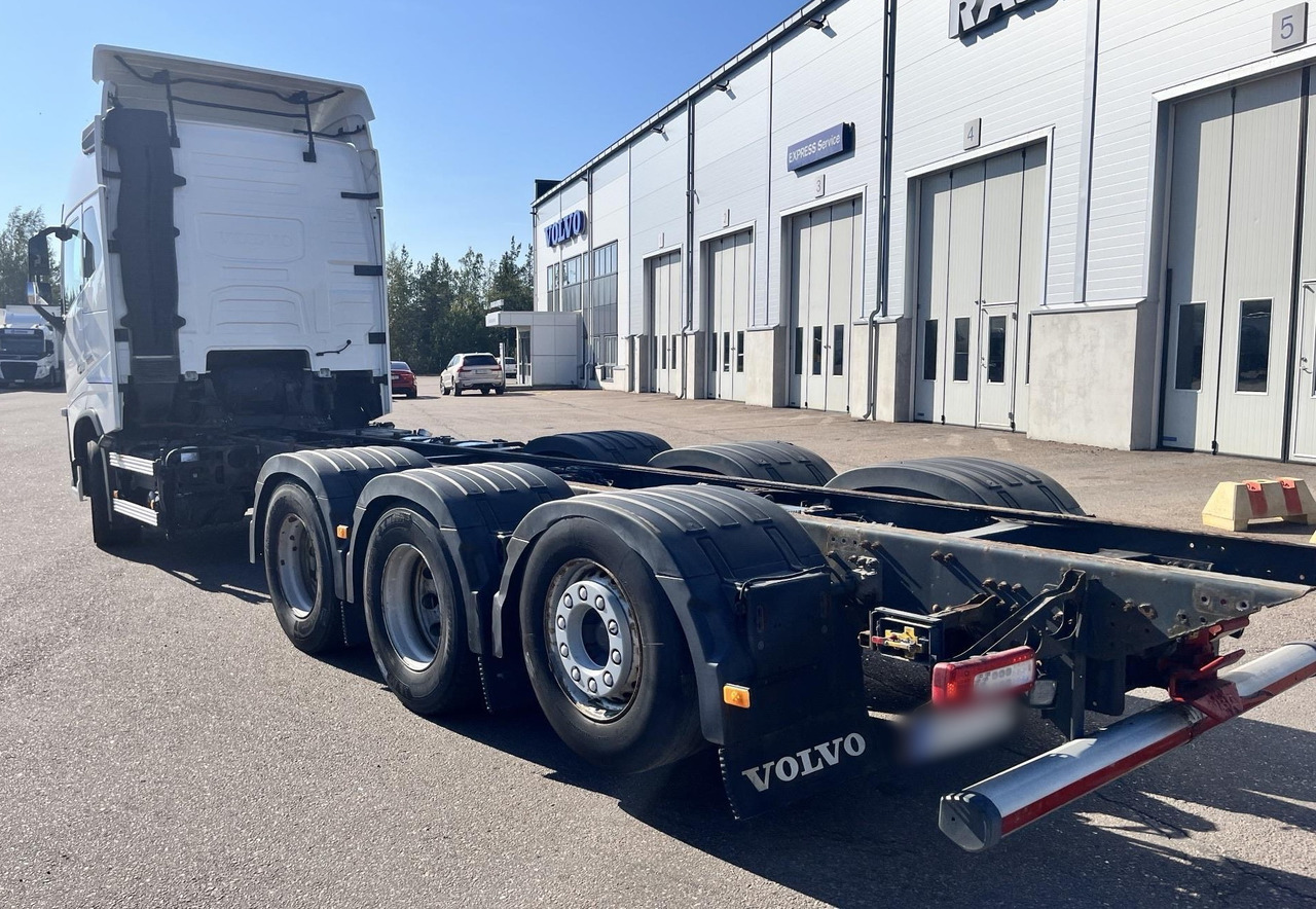 VOLVO FH 650 8x4 / Truck chassis / Sleeper cab - Kraanaga veoauto: pilt 4 VOLVO FH 650 8x4 / Truck chassis / Sleeper cab - Kraanaga veoauto: pilt 4
