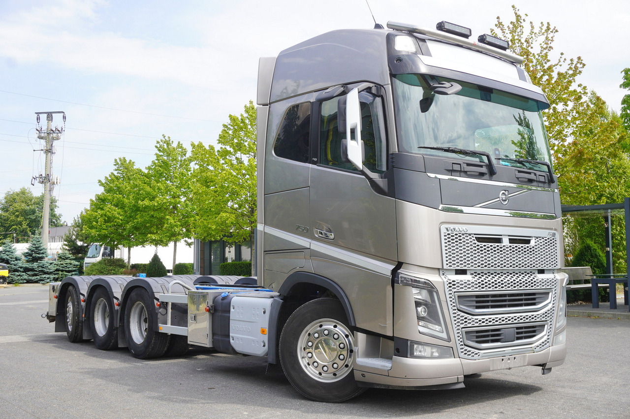 Kraanaga veoauto VOLVO Volvo FH16 750 8x4x4 / 750 HP! / Frame 685 cm / Steered 4th axle: pilt 8