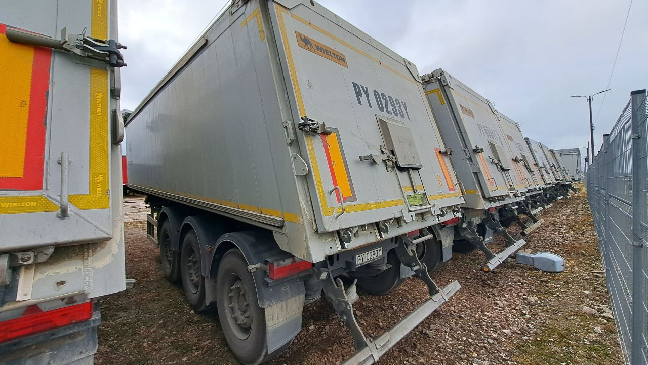 WIELTON NW-3 / weight 6.2 t / capacity 38m3 / Electrically folded roof / Teflon / 20 units, 2022 - Kallur-poolhaagis: pilt 4 WIELTON NW-3 / weight 6.2 t / capacity 38m3 / Electrically folded roof / Teflon / 20 units, 2022 - Kallur-poolhaagis: pilt 4