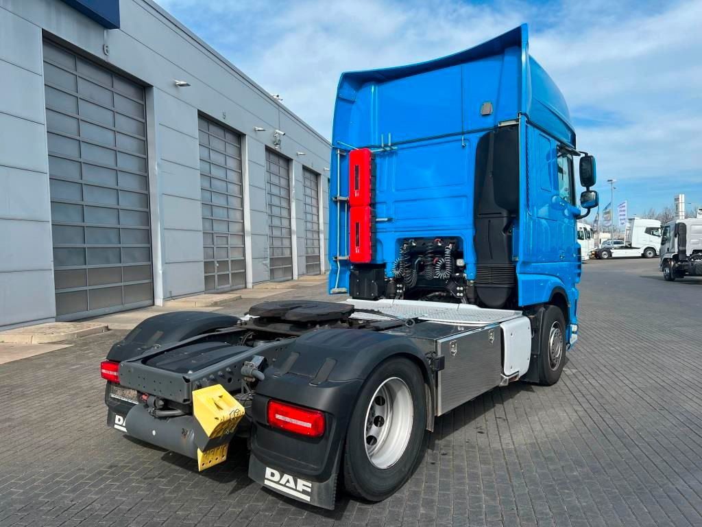 DAF XF 530 FT SSC Retarder Standklima Navigation - Sadulveok: pilt 4 DAF XF 530 FT SSC Retarder Standklima Navigation - Sadulveok: pilt 4