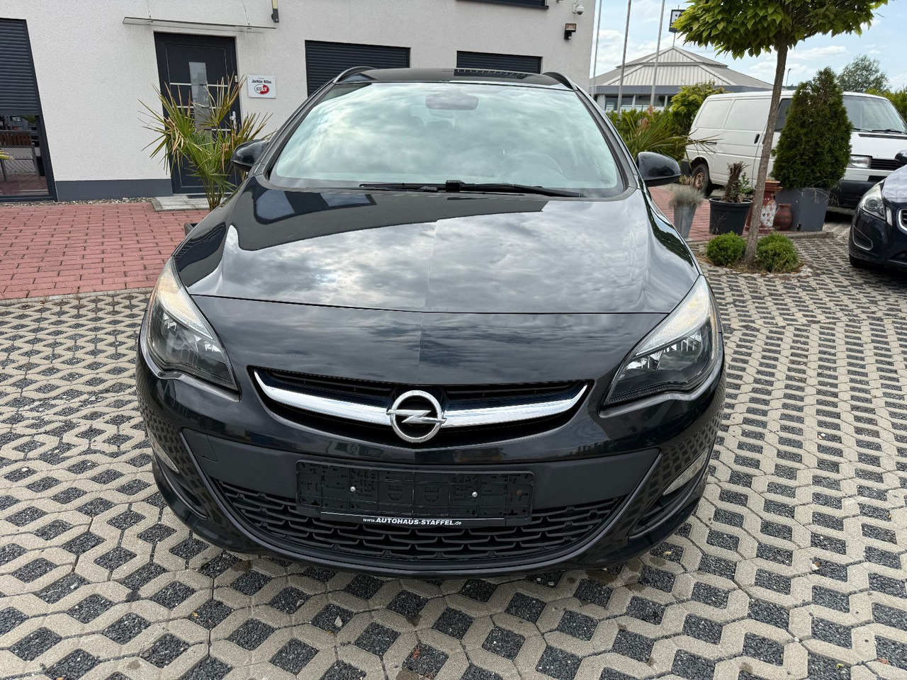 Opel Astra Sports Tourer 2.0 CDTI Sport 1 Hand - Auto: pilt 2 Opel Astra Sports Tourer 2.0 CDTI Sport 1 Hand - Auto: pilt 2