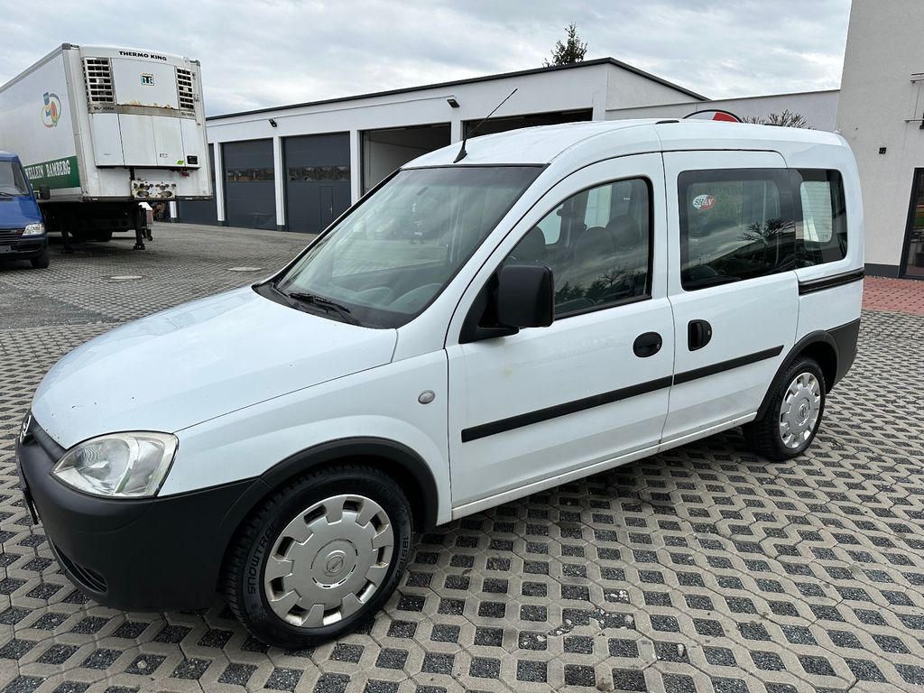 Opel Combo 1.4 TWINPORT ECOTEC Arizona - Mikrobuss: pilt 5 Opel Combo 1.4 TWINPORT ECOTEC Arizona - Mikrobuss: pilt 5