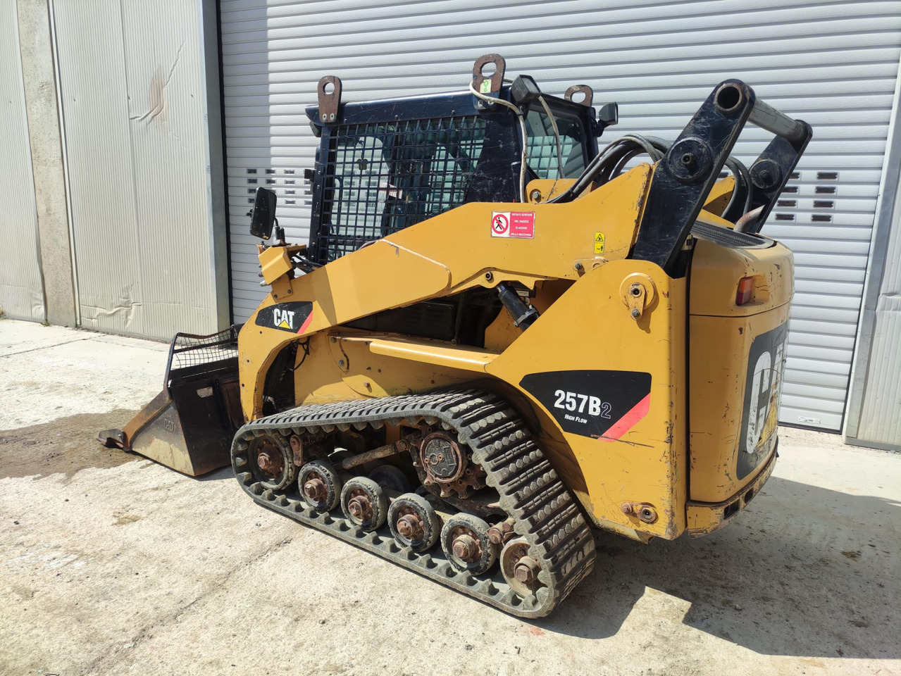 CATERPILLAR 257B2 - Kompaktroomiklaadur: pilt 2 CATERPILLAR 257B2 - Kompaktroomiklaadur: pilt 2