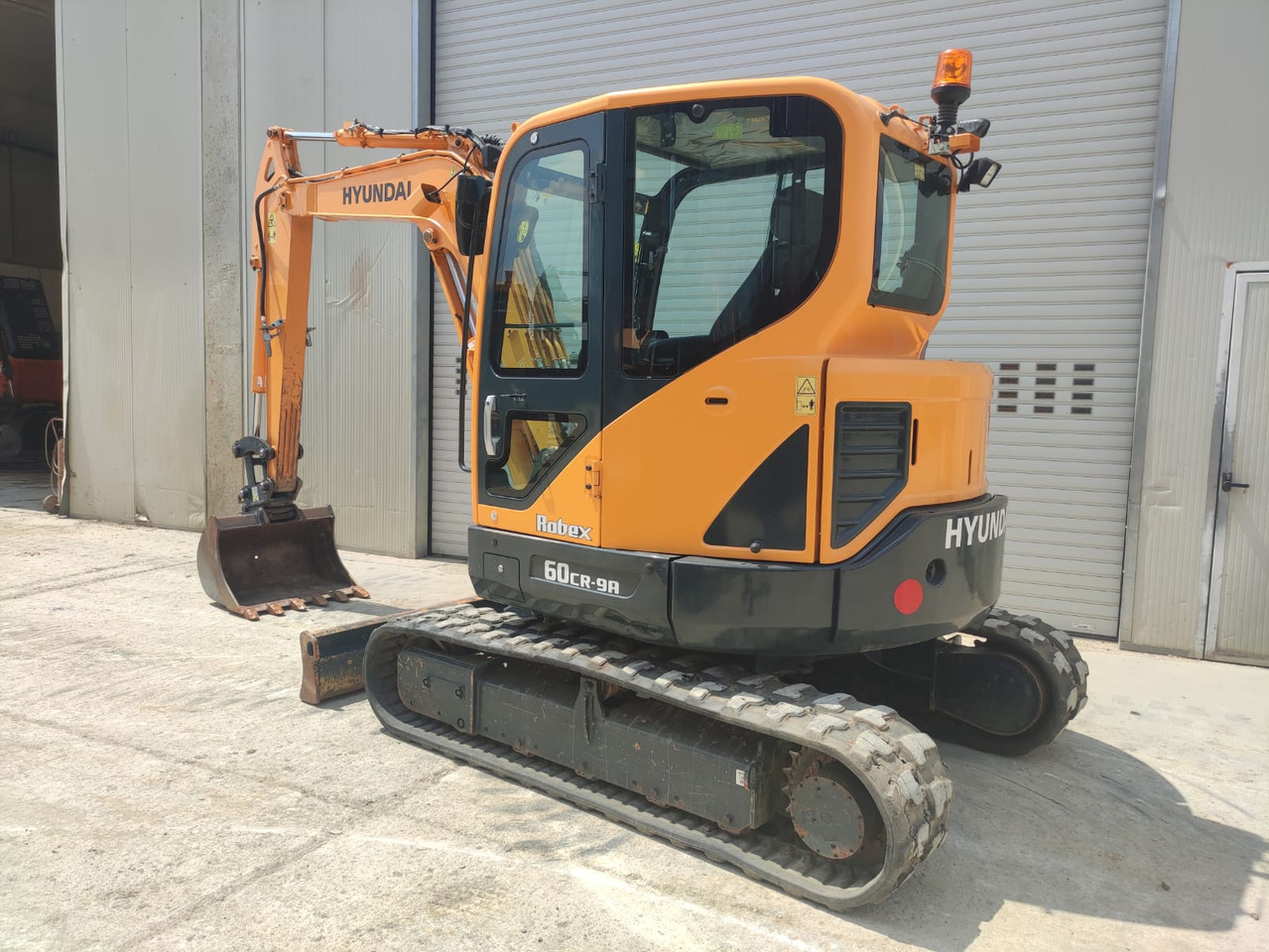 HYUNDAI R60CR-9A - Miniekskavaator: pilt 2 HYUNDAI R60CR-9A - Miniekskavaator: pilt 2