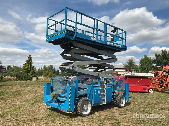 2007 Genie 4390RT 4x4 Diesel Scissor Lift - Käärlift: pilt 1 2007 Genie 4390RT 4x4 Diesel Scissor Lift - Käärlift: pilt 1