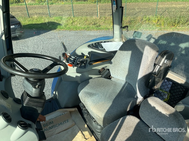 2008 New Holland T8040 4WD Tractor - Traktor: pilt 5 2008 New Holland T8040 4WD Tractor - Traktor: pilt 5
