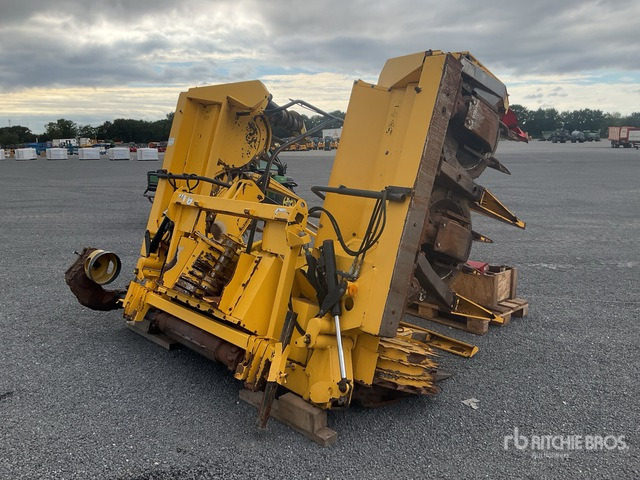 2010 New Holland 360 Forage Harvester Header - Saagikoristusmasina lisa: pilt 3 2010 New Holland 360 Forage Harvester Header - Saagikoristusmasina lisa: pilt 3