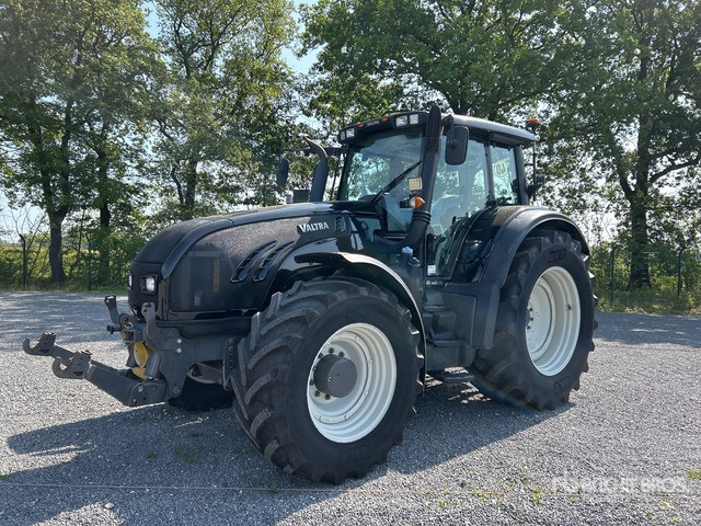 2012 Valtra T213 4WD Tractor - Traktor: pilt 2 2012 Valtra T213 4WD Tractor - Traktor: pilt 2