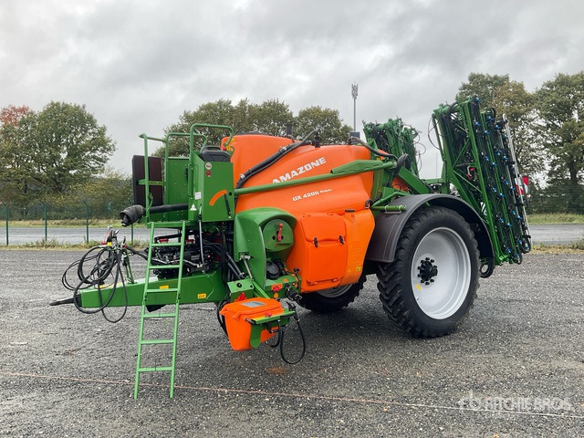2019 Amazone UX 4200 Special 27 m Pull-Type Sprayer - Järelveetav pritsija: pilt 2 2019 Amazone UX 4200 Special 27 m Pull-Type Sprayer - Järelveetav pritsija: pilt 2